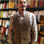 Docente di letteratura e storia offre ripetizioni di italiano, grammatica, storia, latino